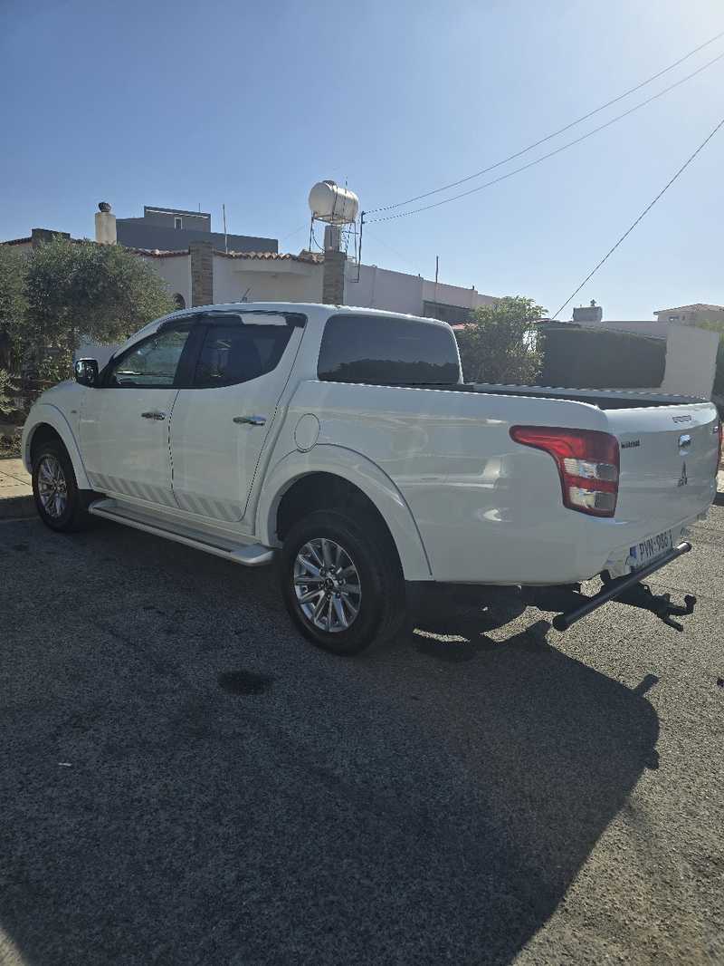 2017 Mitsubishi L200 2,4L 2017 Cyprus