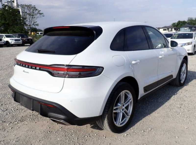 2022 Porsche Macan 2,0L 2022 Cyprus