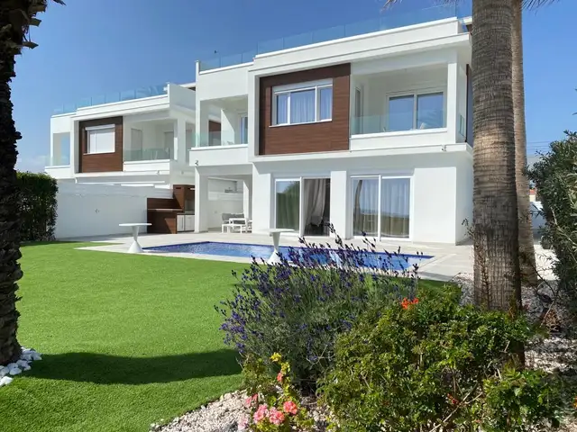 5-bedroom villa to rent, Επαρχία Λάρνακας — Ορόκλινη Τουριστική Περιοχή