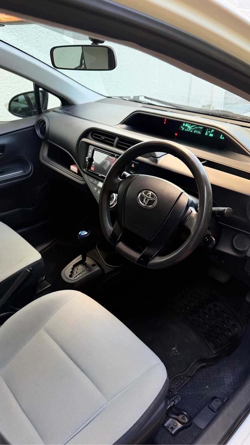 2015 Toyota Aqua 1,5L 2015 Cyprus
