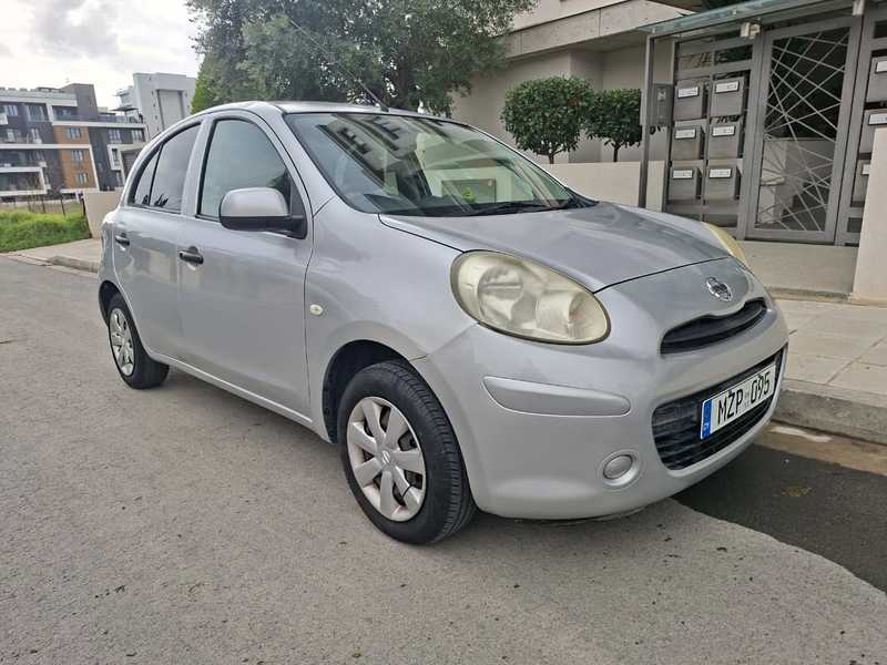 Nissan March 1,2L 2013