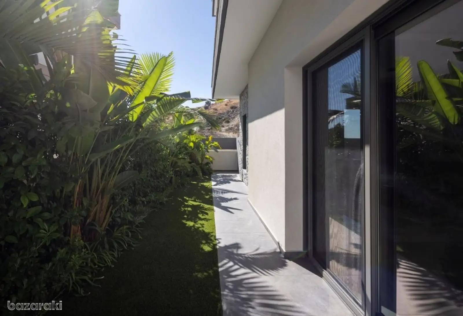 House, 3 bedrooms — 2