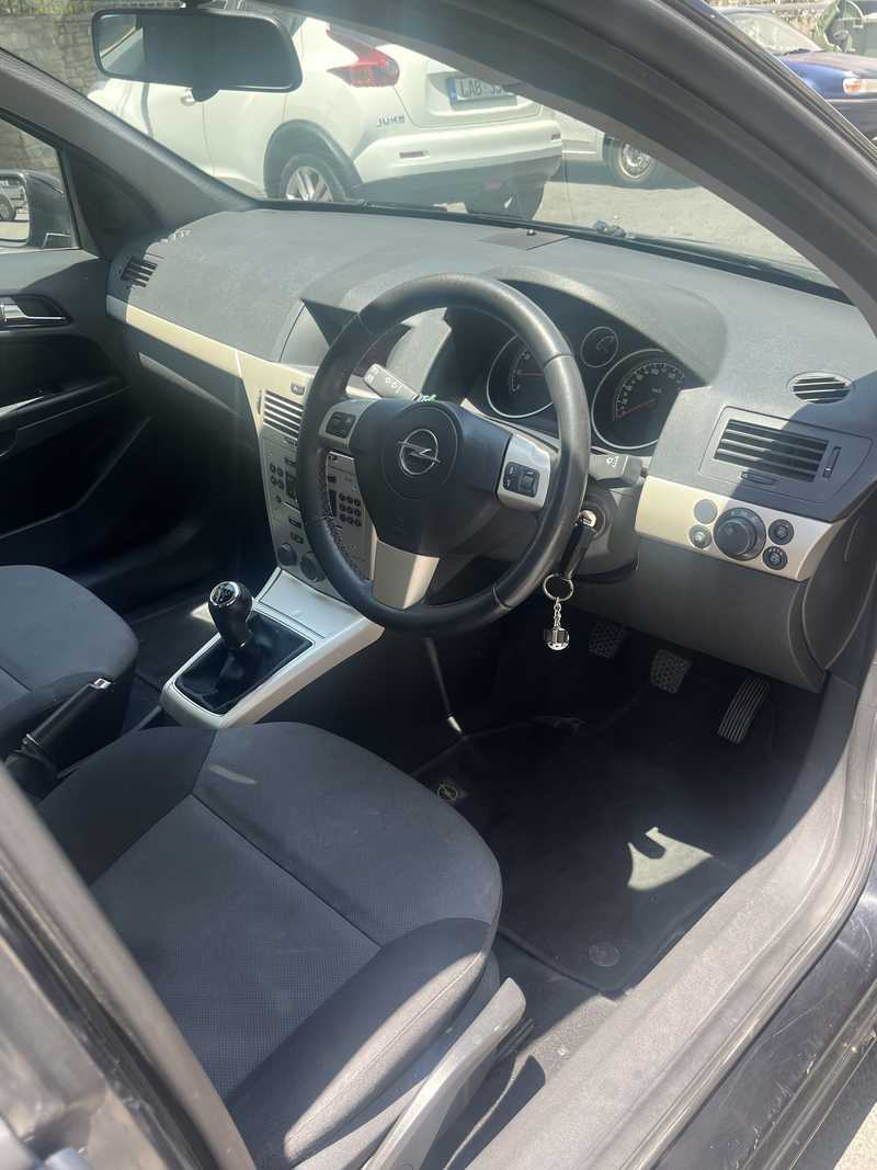 2009 Opel, Vauxhall Astra 1,4L 2009 Cyprus