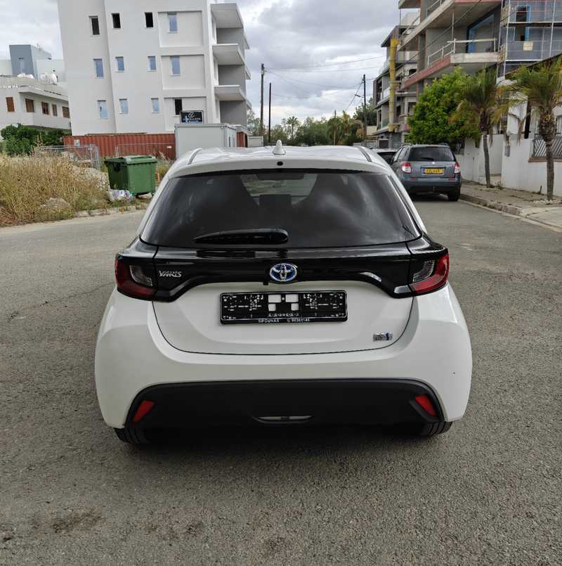 2022 Toyota Yaris 1,5L 2022 Cyprus