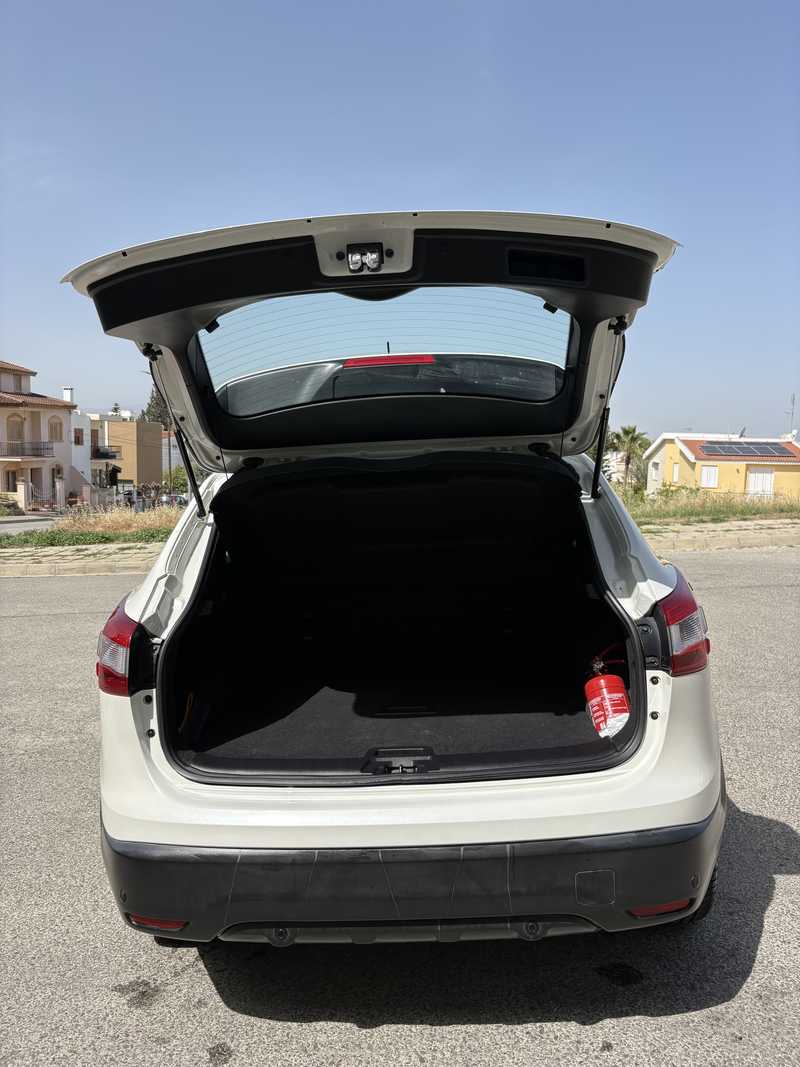 2014 Nissan Qashqai 1,6L 2014 Cyprus
