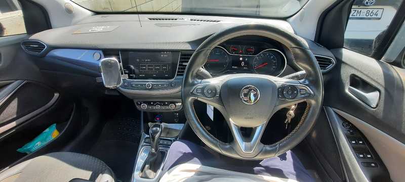 2018 Opel, Vauxhall Crossland X 1,2L 2018 Cyprus