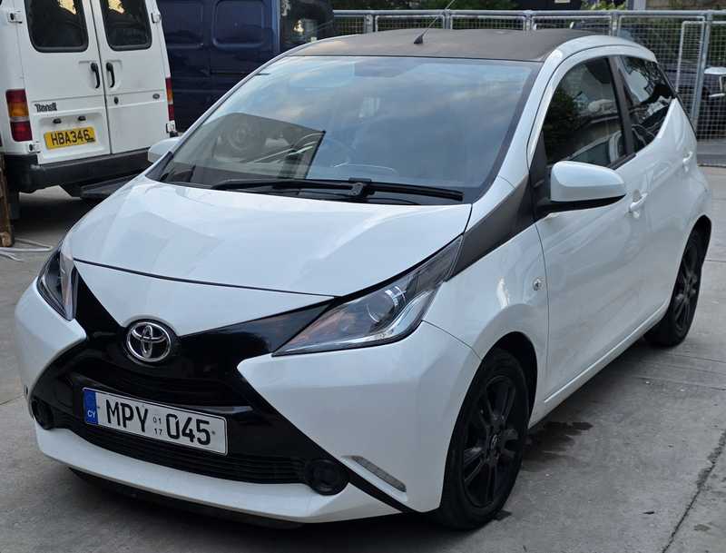 Toyota Aqua 1,0L 2017