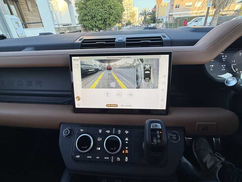 2023 Land Rover Defender 3,0L 2023 Cyprus