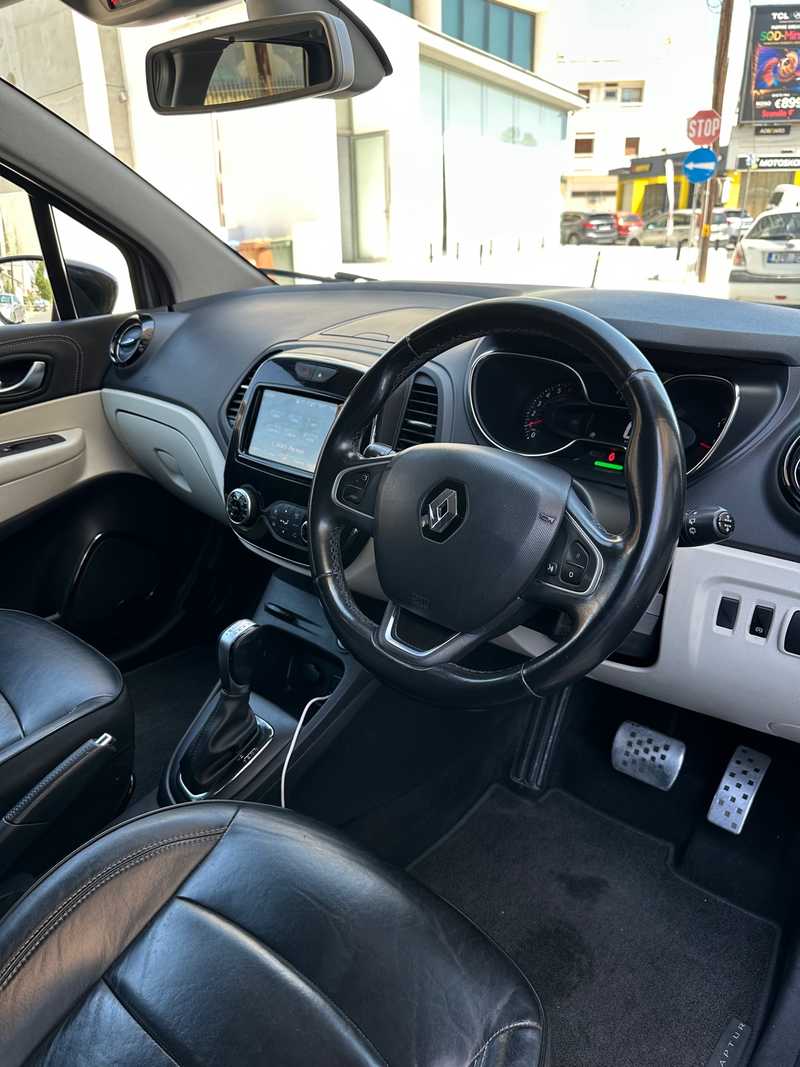 2017 Renault Captur 1,2L 2017 Cyprus
