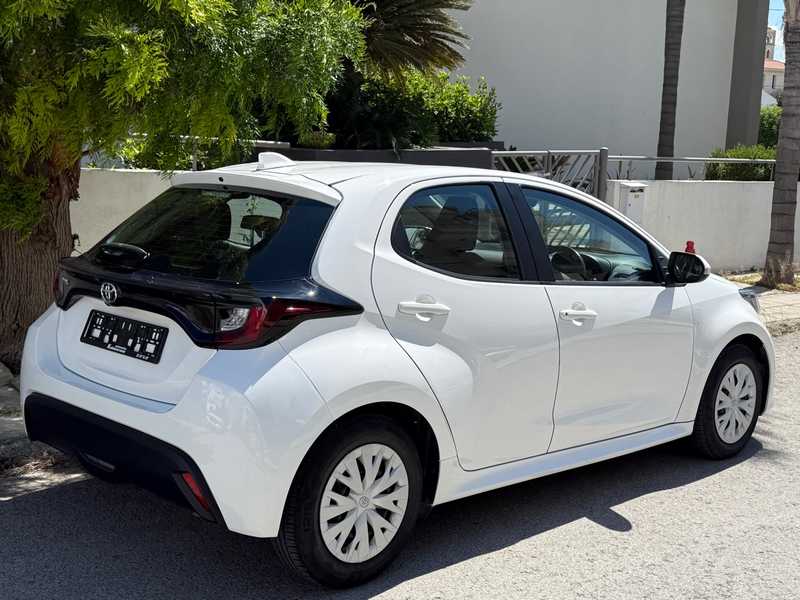 2022 Toyota Yaris 1,5L 2022 Cyprus