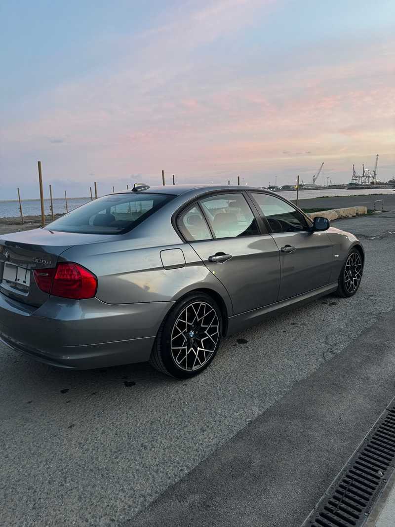BMW 3-Series 2,0L 2009