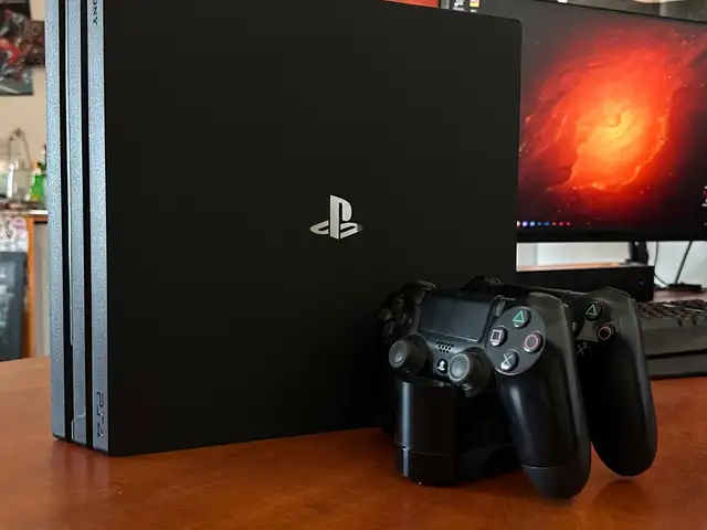 Ps4 pro 1tb, 2 controllers + original charging station, Επαρχία Λευκωσίας — Άγιος Δομέτιος - Άγιος Γεώργιος