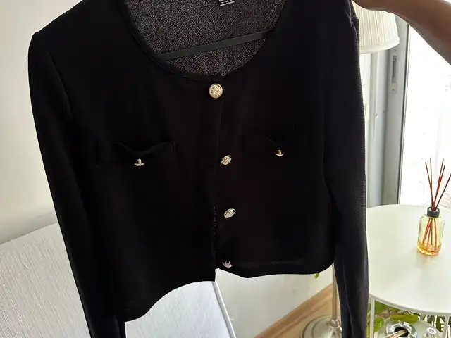Black cardigan, Nicosia — Aglantzia