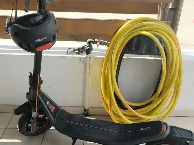 Electric sctoor, Nicosia — Aglantzia