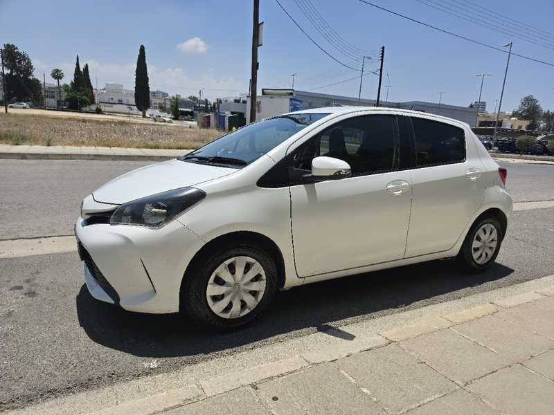 2015 Toyota Vitz 1,3L 2015 Cyprus