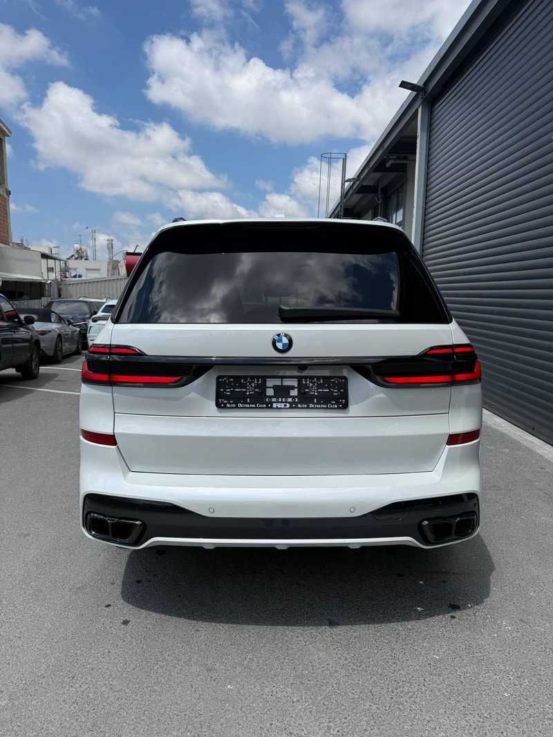 2025 BMW X7 3,0L 2025 Cyprus