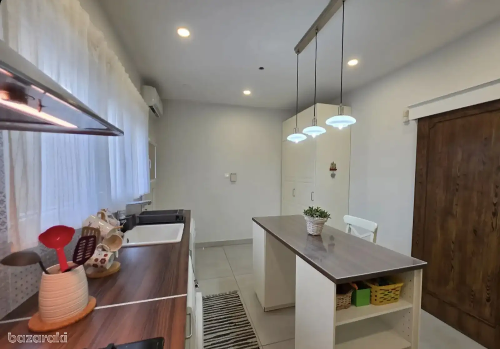 House, 2 bedrooms — 4
