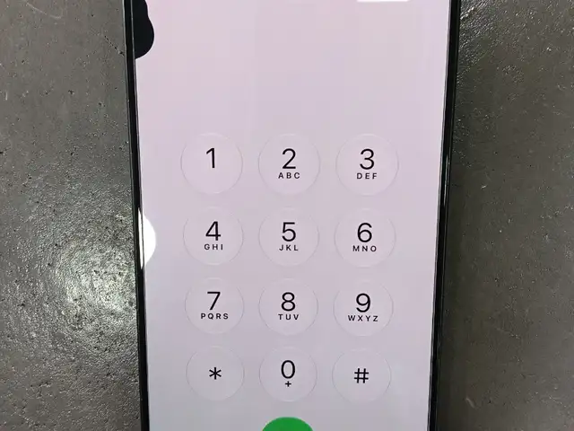 Iphone 15 pro mac 85 battery all original have one black dot in display, Larnaca — Drosia