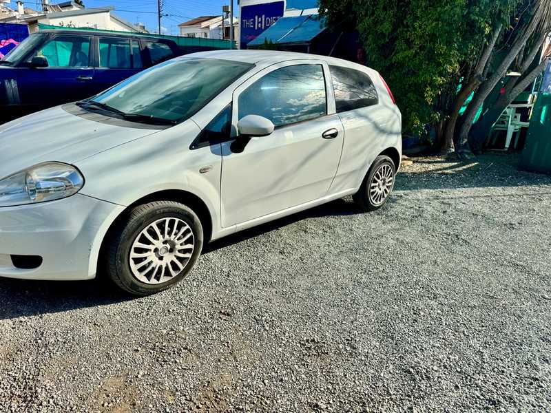 2013 Fiat Punto 1,4L 2013 Cyprus