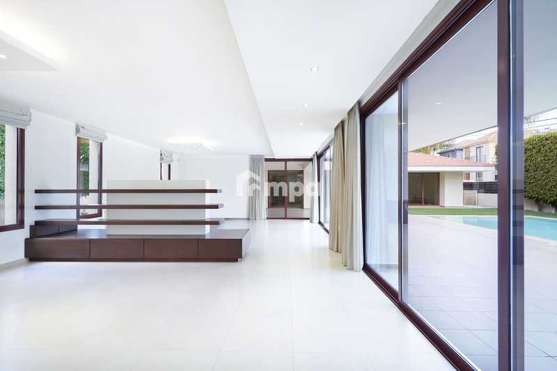 5 bedroom House in Archangelos