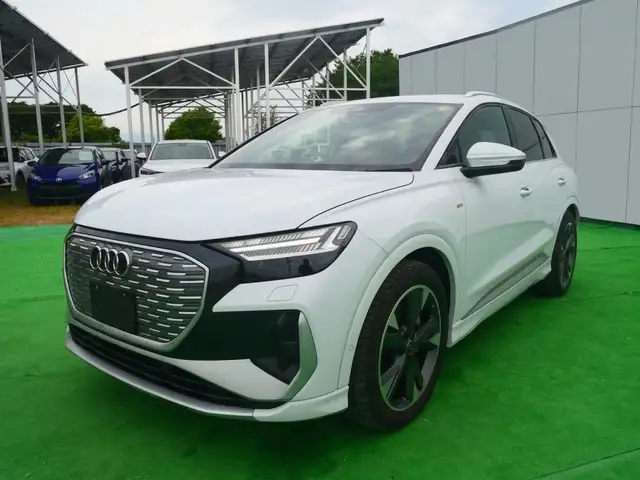 Audi Q4