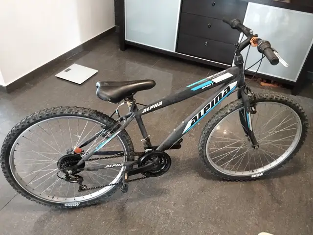 bicykle alpine, Limassol — Germasogeia