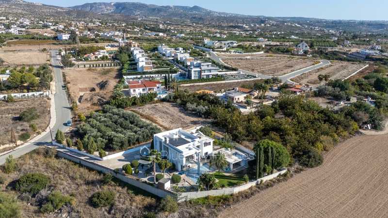 5-bedroom villa for sale