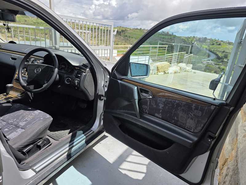 1999 Mercedes-Benz E-Class 2,0L 1999 Cyprus