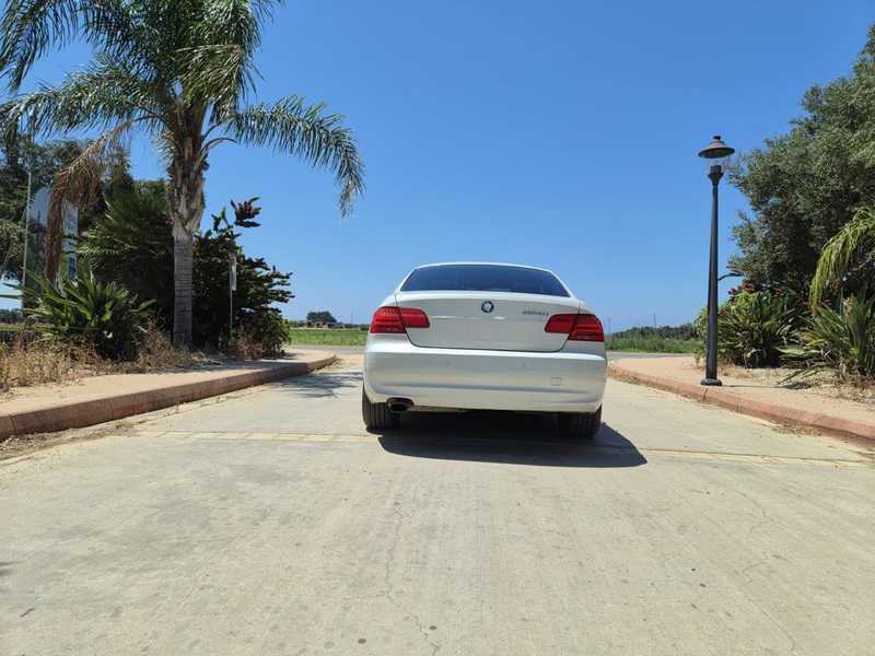 2011 BMW 3-Series 2,0L 2011 Cyprus