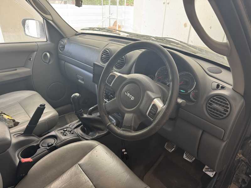2005 Jeep Cherokee 2,7L 2005 Cyprus
