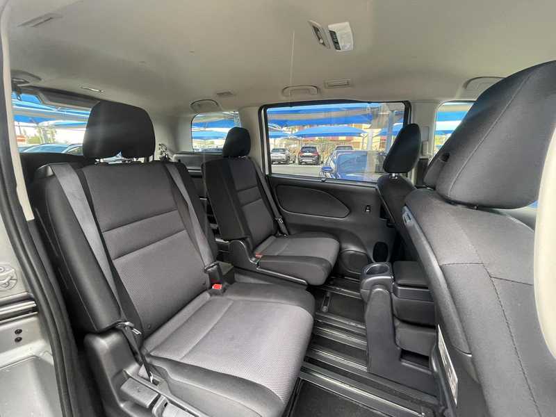 2021 Nissan Serena 2,0L 2021 Cyprus