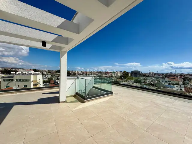 2-bedroom penthouse for sale, Larnaca — Larnaka - Tsakilero