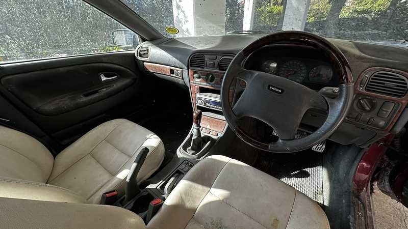 2000 Volvo V40 1,8L 2000 Cyprus