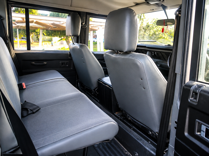 1999 Land Rover Defender 2,5L 1999 Cyprus