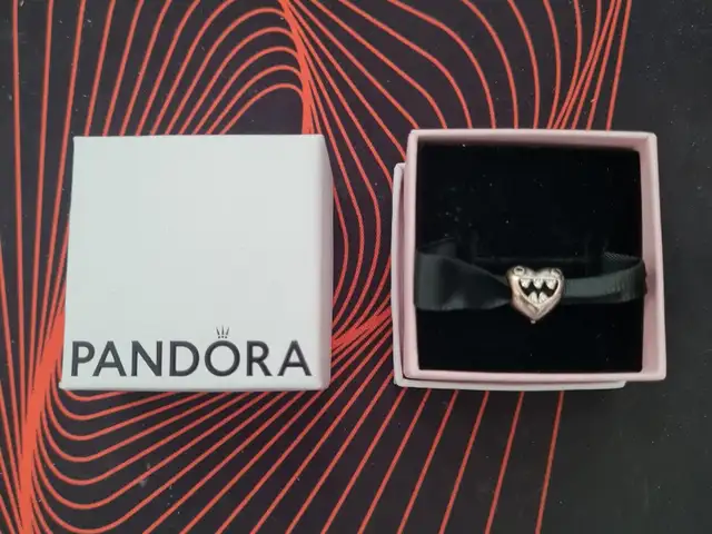 Pandora Mum's Little Monsters Heart Charm, Επαρχία Λάρνακας — Λάρνακα - Σκάλα