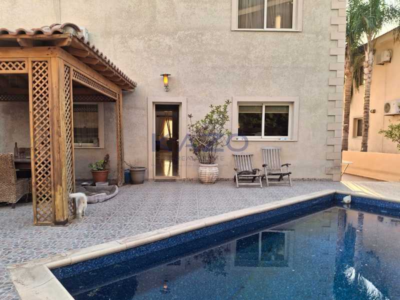 4-bedroom detached house for sale
