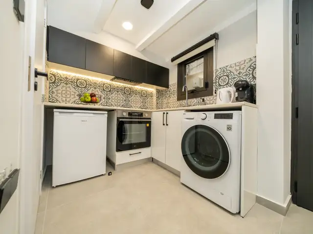 New studio in old town, Limassol — Limassol Marina - 5