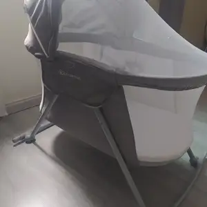 Baby cot / cradle, Επαρχία Λάρνακας — Λάρνακα - Μακένζυ