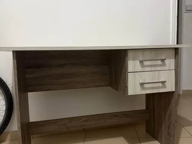 Desk - θρανίο, Επαρχία Λευκωσίας — Λακατάμεια - Άγιος Μάμας