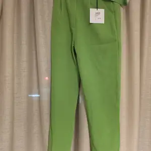 Women's lime green trousers,small size with tags, Limassol — Limassol - Agia Zoni