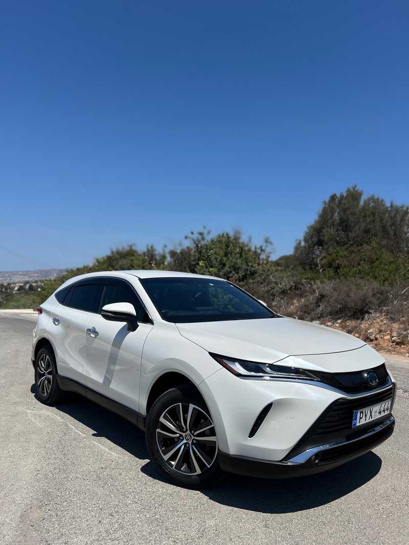 2021 Toyota Harrier 2,5L 2021 Cyprus