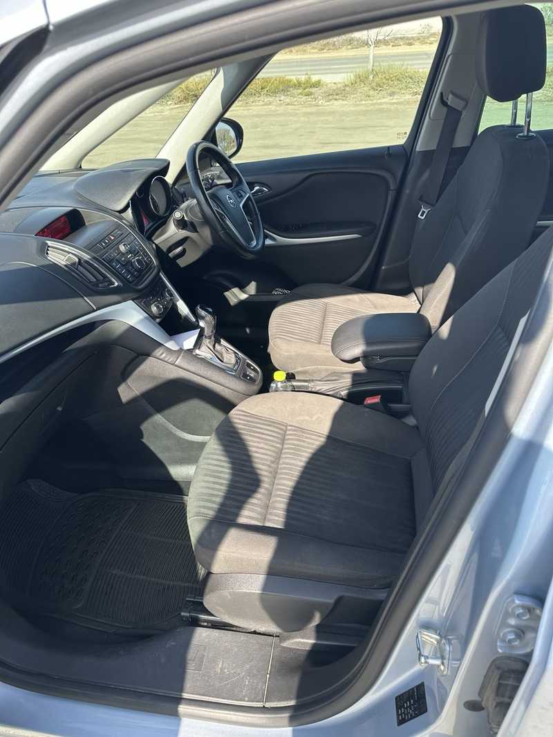 2014 Opel, Vauxhall Zafira 1,4L 2014 Cyprus