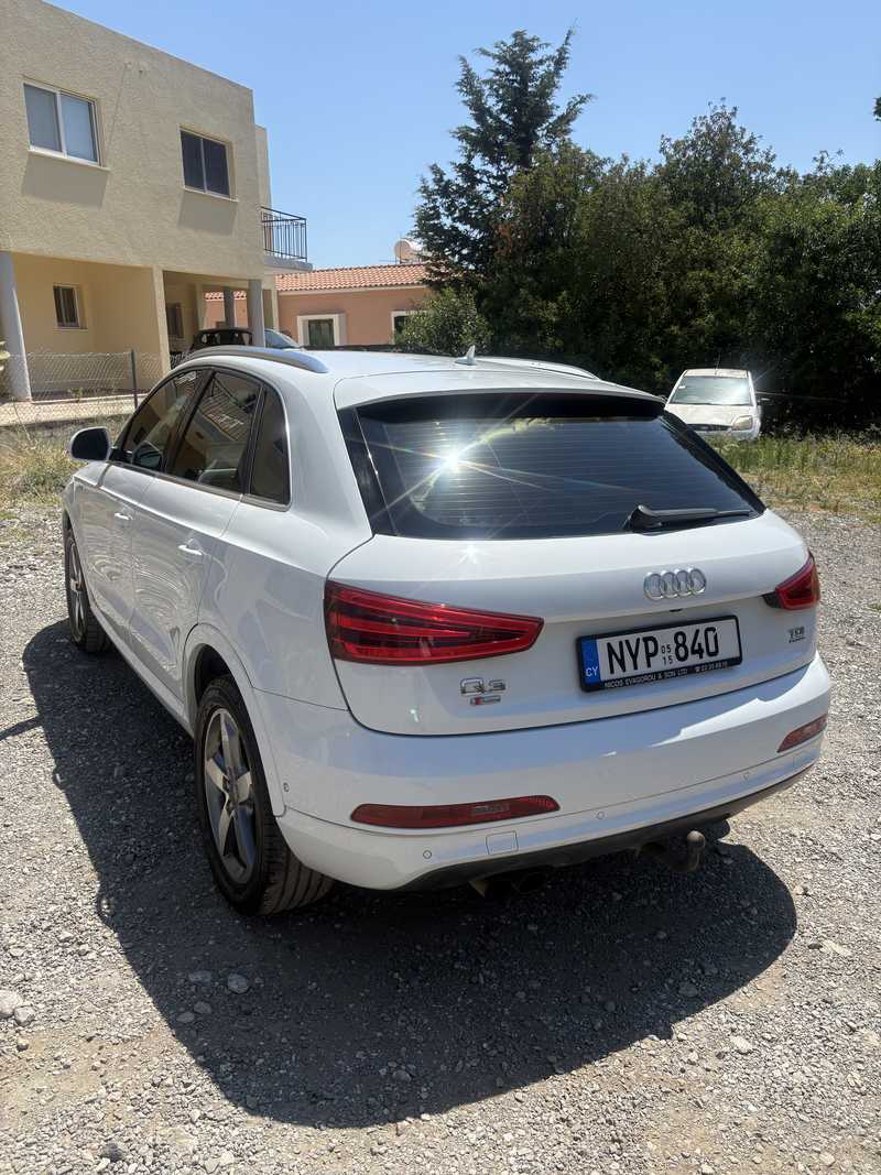 2015 Audi Q3 2,0L 2015 Cyprus