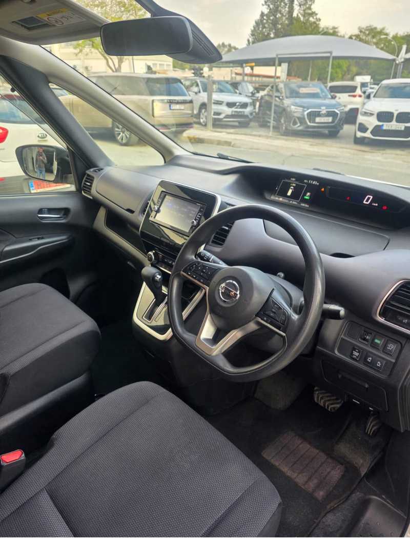 2019 Nissan Serena 2,0L 2019 Cyprus
