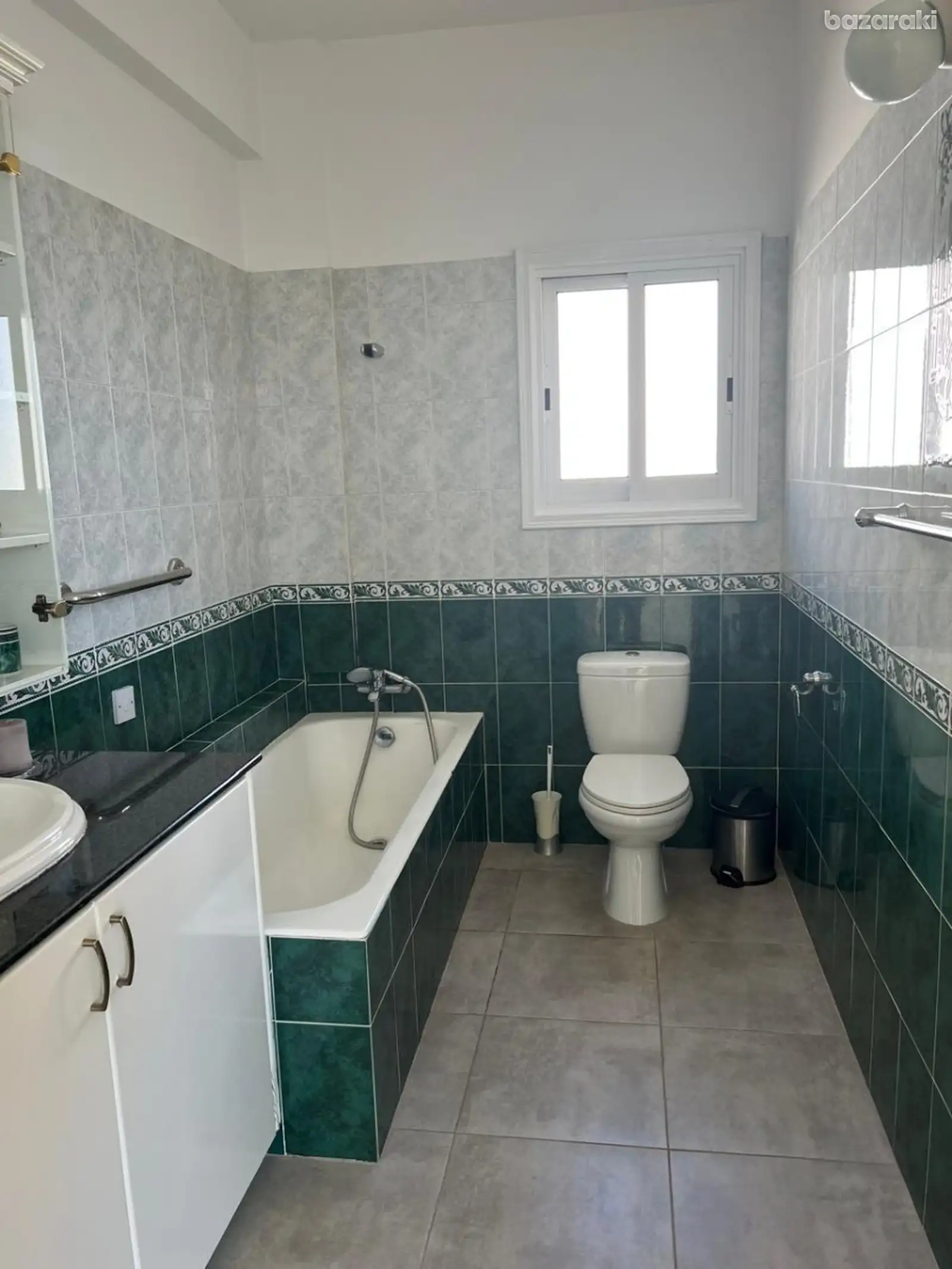 House, 3 bedrooms — 12