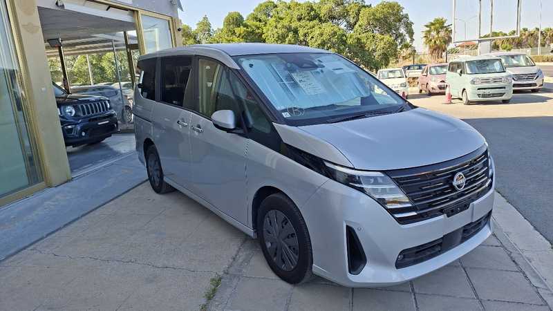 Nissan Serena 2,0L 2023