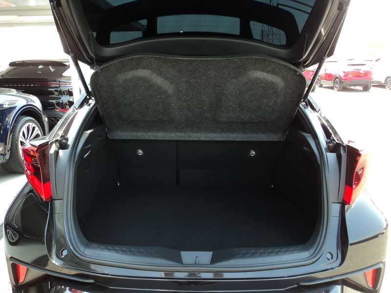 2021 Toyota C-HR 1,8L 2021 Cyprus