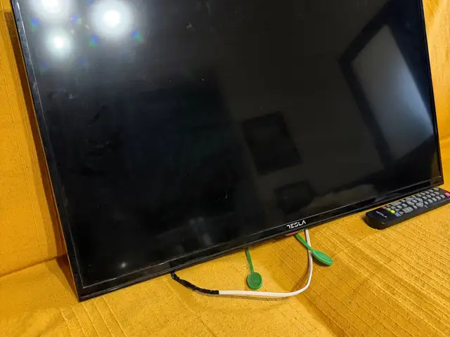 Wall tv 36inch tesla, Nicosia — Aglantzia