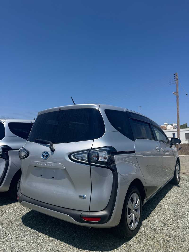 2022 Toyota Sienta 1,5L 2022 Cyprus