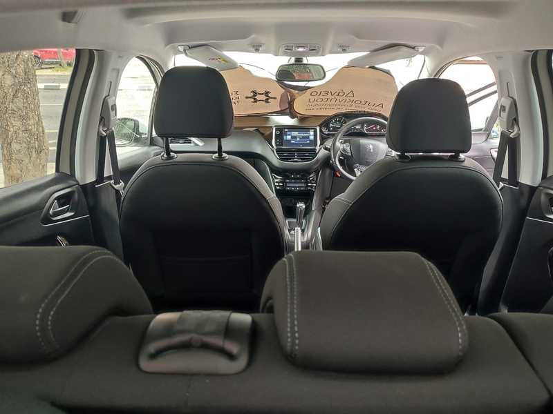 2015 Peugeot 208 1,4L 2015 Cyprus